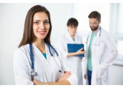 日本体检：出现腹痛该做什么检查
